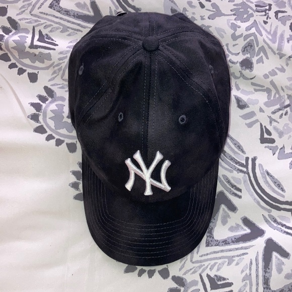 YANKEE WOMENS CAP